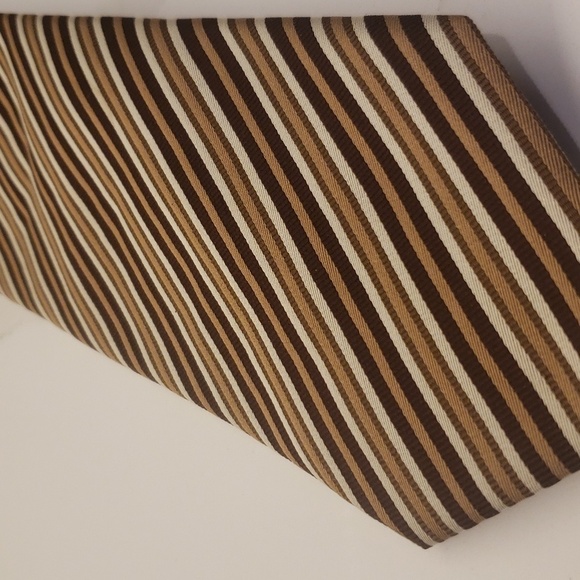 Hugo Boss Tie Brown Diagonal Stripes 100% Silk Italy 57"long 3.25"w - Picture 3 of 7